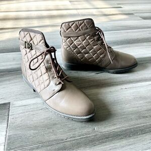 Vintage 1990s Y2K Danexx Quilted Nylon Side Leather Lace Up Ankle Booties Boots